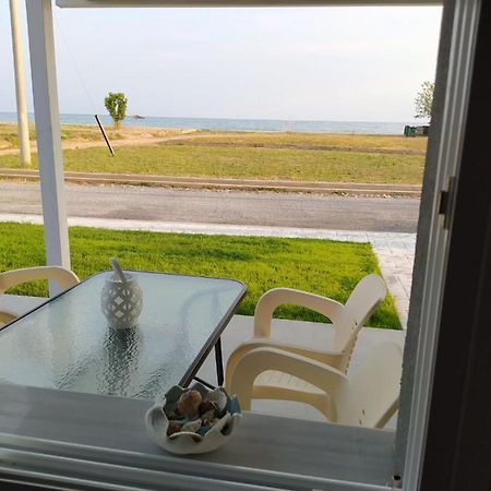 Onar By The Sea Luxurious Apartments Flojitá Kültér fotó