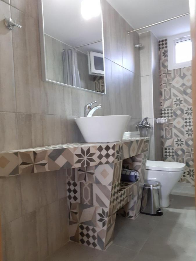 Onar By The Sea Luxurious Apartments Flojitá Kültér fotó