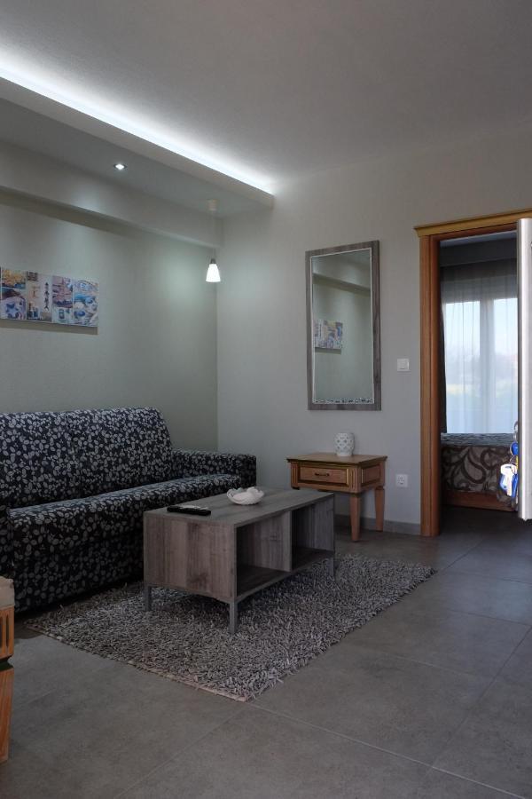 Onar By The Sea Luxurious Apartments Flojitá Kültér fotó