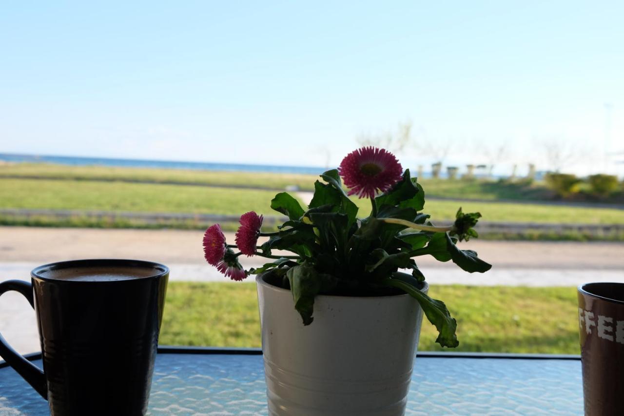 Onar By The Sea Luxurious Apartments Flojitá Kültér fotó